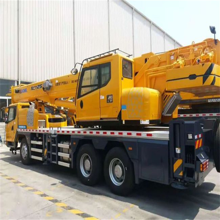 成华离这最近出租吊车电话